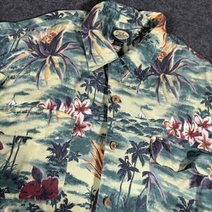 Tommy Bahama Hawaiian Floral Button-Up Shirt Mens Large 100% Rayon Stormy Sea